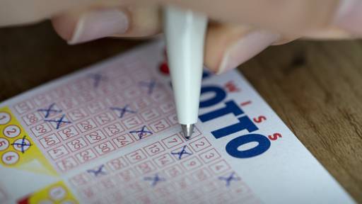 Glückspilz gewinnt eine Million Franken bei Swiss Lotto