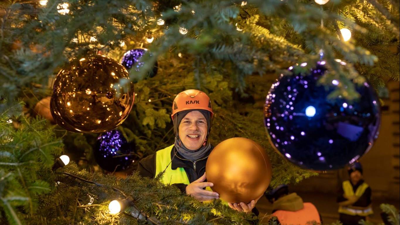 Weihnachtsbaum Luzern Aufbau 2018