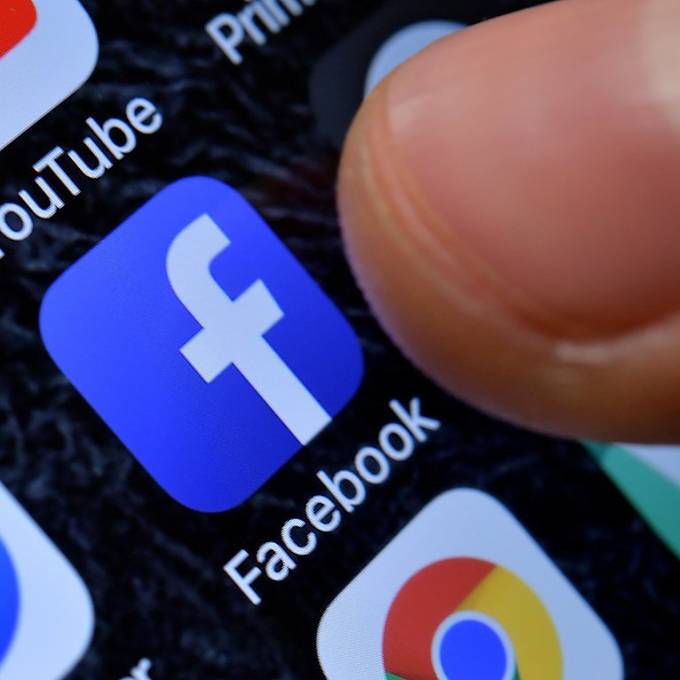 Junge nutzen Snapchat und Instagram häufiger als Facebook