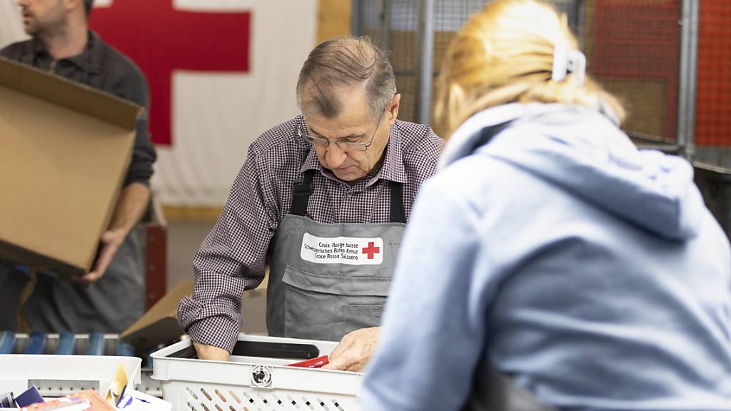 Die Solidarität bei Katastrophen und Krisen hält in der Schweiz an, doch der Rückgang der Spenden für die Entwicklungszusammenarbeit beunruhigt die Branche. (Symbolbild)