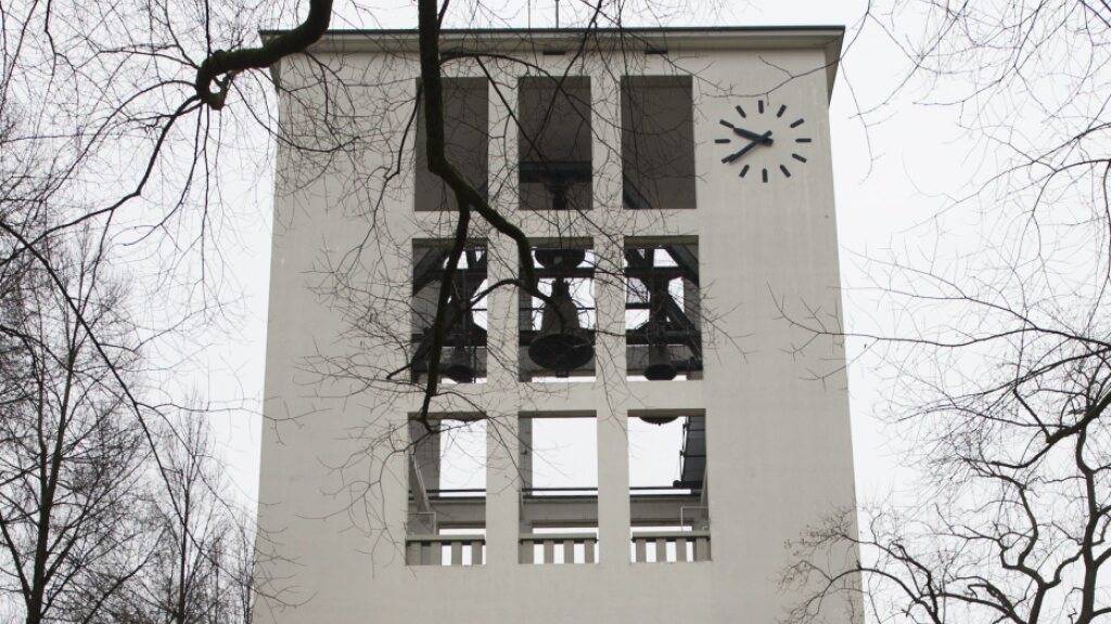 Der Glockenturm der reformierten Lukaskirche in Luzern. (Archivaufnahme)