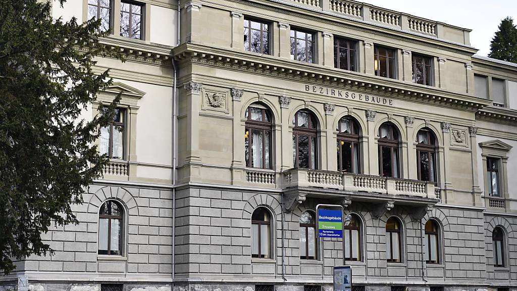 Am Bezirksgericht Winterthur muss sich ein 28-Jähriger wegen der Tötung eines Kleinkinds verantworten. (Archivbild)