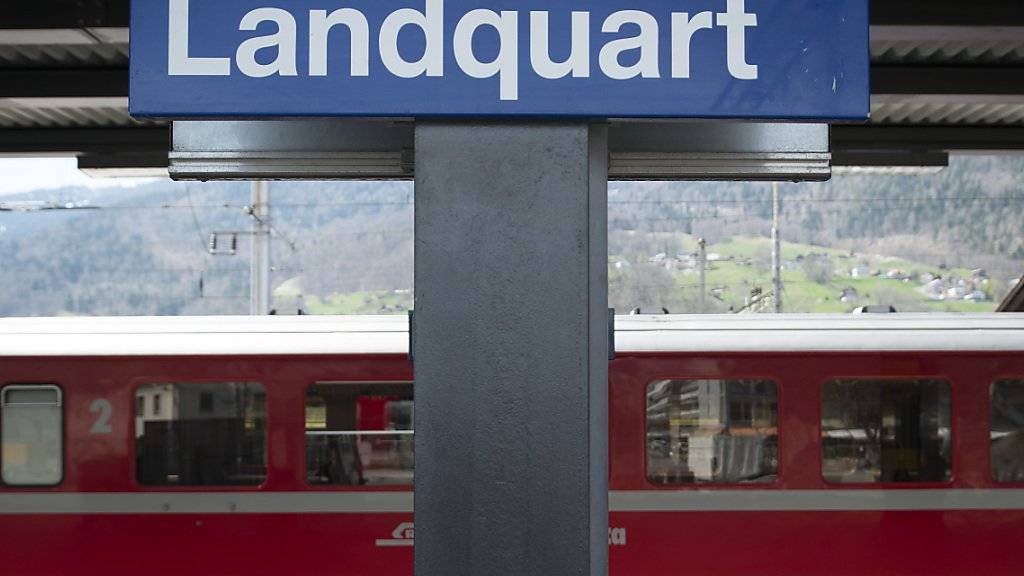Im Bahnhof Landquart GR entgleisten am Dienstagabend zwei Güterwagen. (Symbolbild)