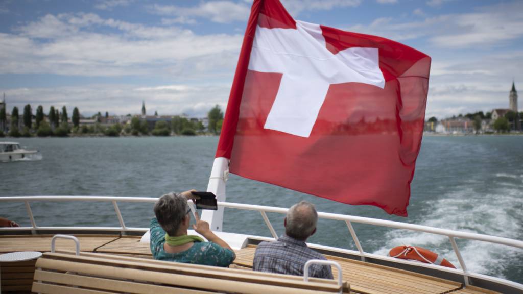 Die Schifffahrt auf dem Bodensee startet am Karfreitag in die Saison. (Archivbild)
