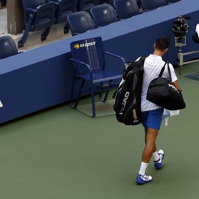Novak Djokovic entschuldigt sich nach Disqualifikation