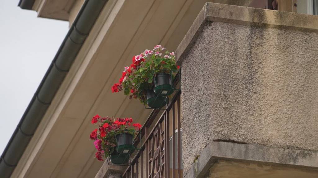 Mann ersticht Ex-Frau und zwei Töchter in Corcelles