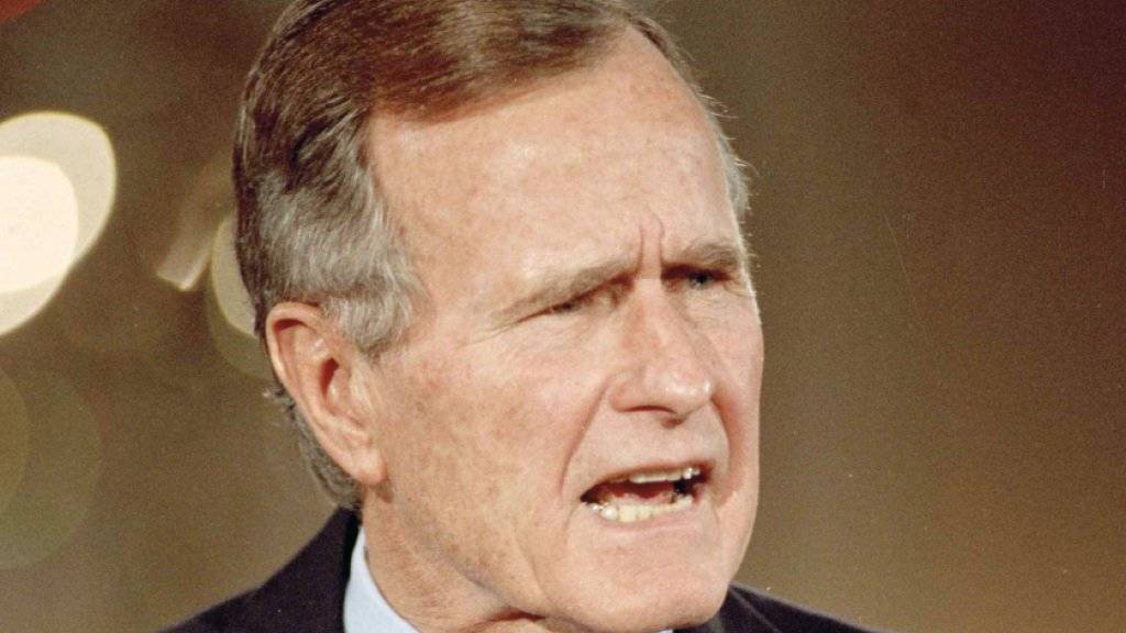 «Ich weiss nicht viel über ihn, aber ich weiss, er ist ein Angeber.» Dies sagte der ehemalige US-Präsident Georg Bush über US-Präsident Donald Trump. (Archivbild)