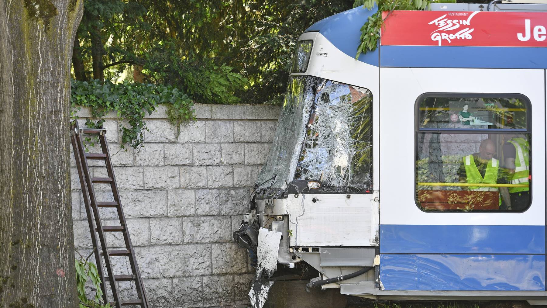 Busse und Trams sind am häufigsten in Unfälle verwickelt. Hier 2019, als ein Lastwagen in Zürich mit einem Tram kollidierte.