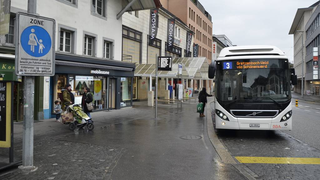 2203_Bus Aarau Bushaltestelle AAR BBA