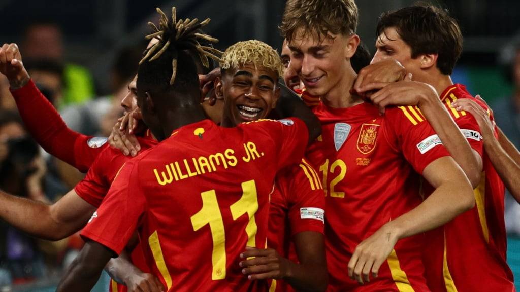 Spanien brachte den Sieg über die Zeit