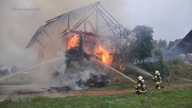 Strohballen-Brand in Hüniken