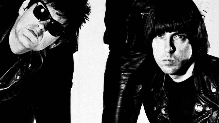 Bildausschnitt eines Fotos der Ramones, aufgenommen von George duBose.