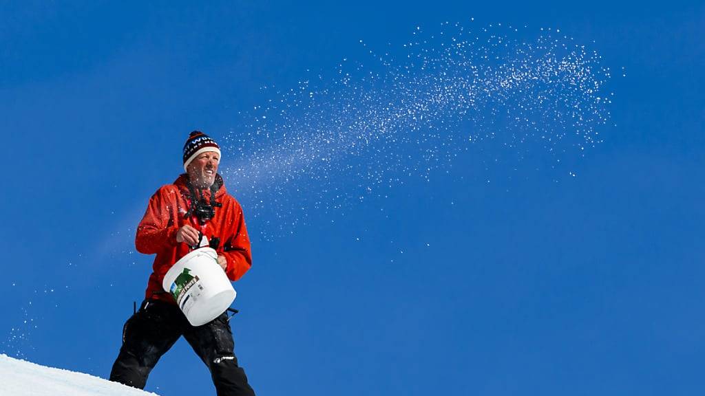 Die hohen Temperaturen setzen der Piste Mont Lachaux zu