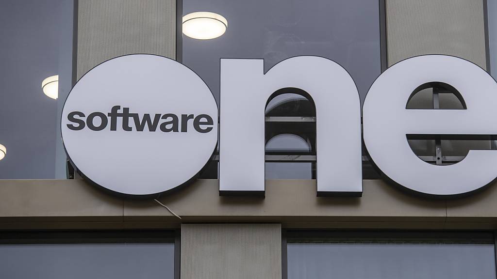 Das Logo der Software One am Hauptsitz in Stans. (Archivaufnahme)