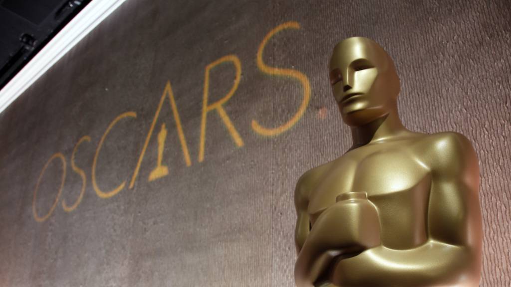 Eine grosse Oscar-Statue steht bei den Academy Awards Nominees Luncheon.