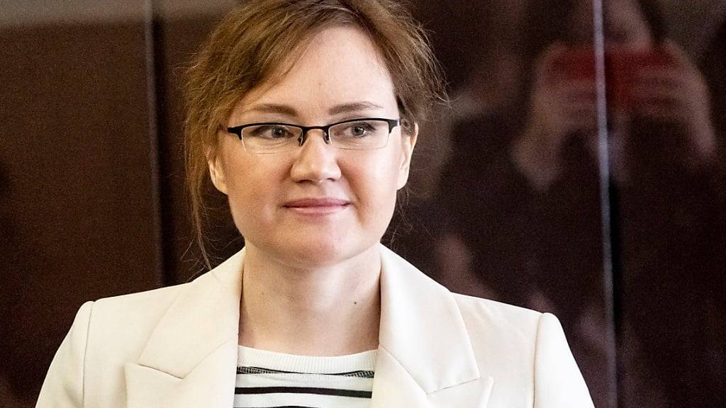 ARCHIV - Lilia Tschanyschewa steht während einer Anhörung im Juni 2023 in einem Gerichtssaal des Kirowski Bezirksgerichts im russischen Ufa. Foto: -/AP/dpa