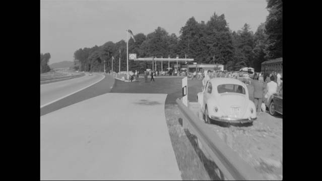 Erste Autobahnraststätte wird 50