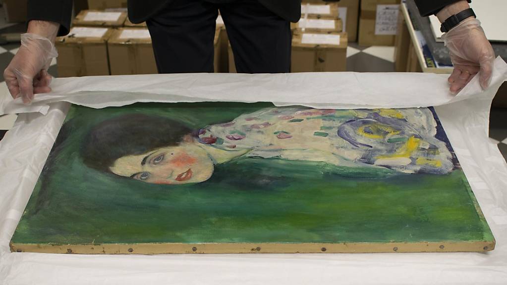 HANDOUT - Das Klimt-Gemälde «Bildnis einer Frau» ist 2019 überraschend wieder aufgetaucht. Foto: -/Galerie Ricci Oddi /dpa - ACHTUNG: Nur zur redaktionellen Verwendung im Zusammenhang mit einer Berichterstattung über die Ausstellung und nur mit vollständiger Nennung des vorstehenden Credits
