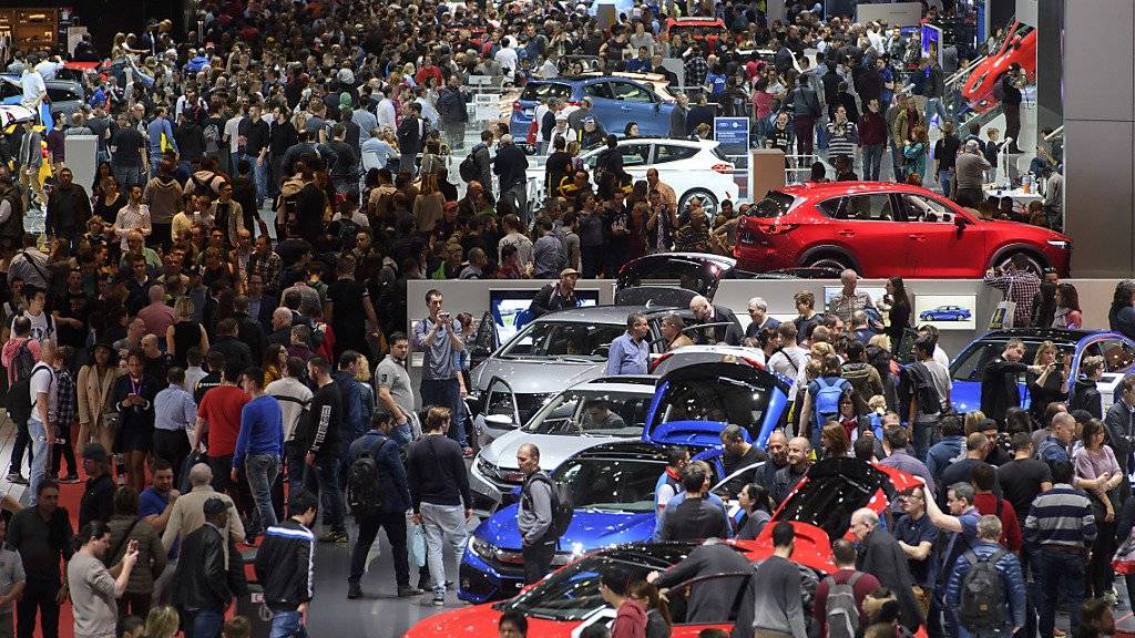 Am diesjährigen internationalen Autosalon in Genf werden insgesamt wiederum etwa 700'000 Besucherinnen und Besucher erwartet. (Archivbild)