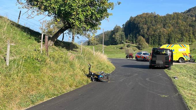 Ramiswil: Töfffahrer nach Zusammenprall mit Auto schwer verletzt 