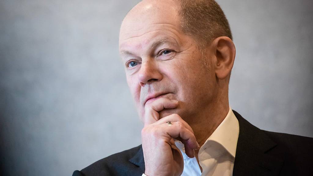 Die Bundesregierung von Bundeskanzler Olaf Scholz hat in Brüssel Druck für scharfe Schuldenregeln in der EU gemacht. Jetzt muss sie wahrscheinlich selbst um eine Fristverlängerung bitten. (Archivbild)