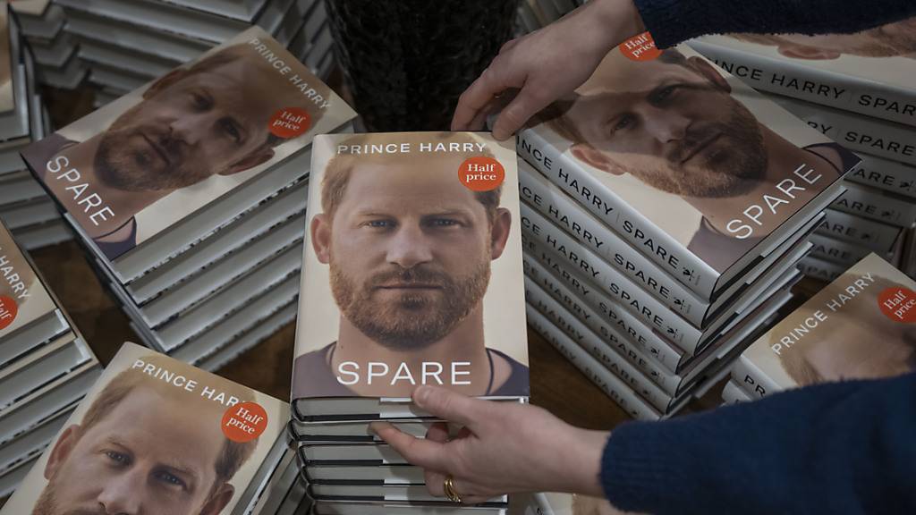 Prinz Harry verkauft fast so viele Bücher wie Harry Potter