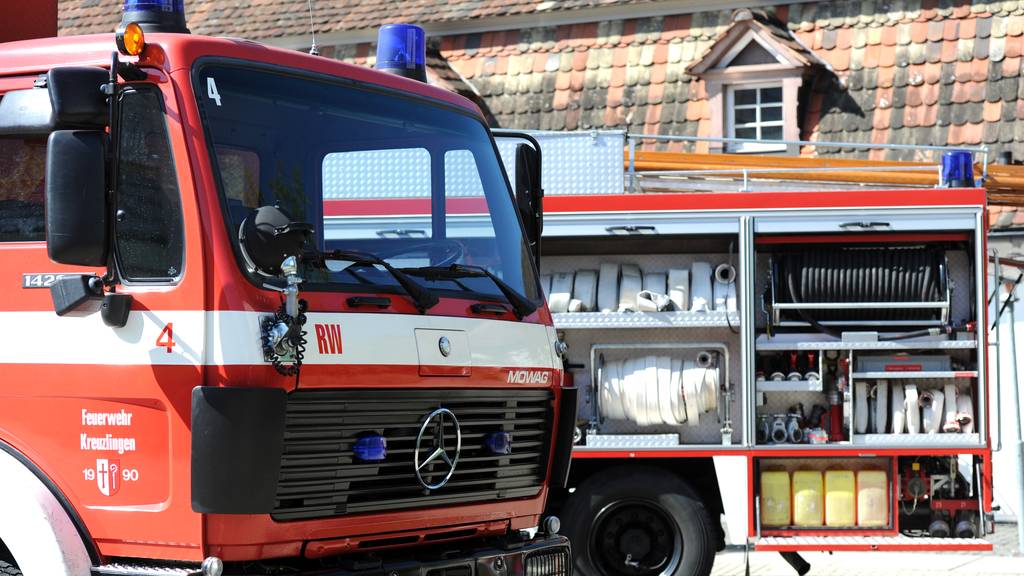Die Feuerwehr Kreuzlingen war rasch vor Ort und konnte den Brand in der Küche löschen. (Symbolbild)
