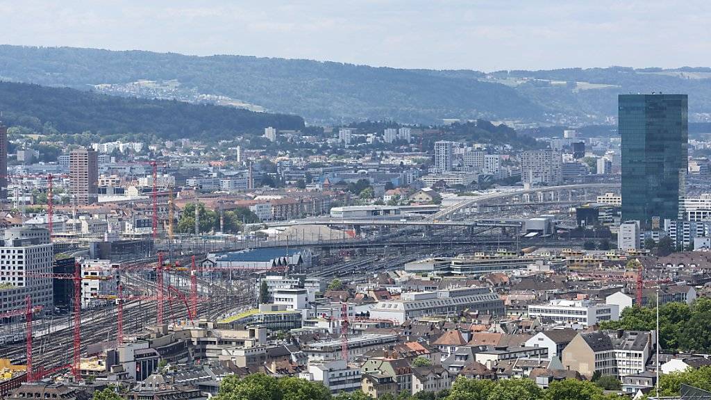 Blick auf teures Pflaster: Der Quadratmeterpreis für Wohnungen in Zürich hat sich innert gut 10 Jahren verdoppelt. (Themenbild)