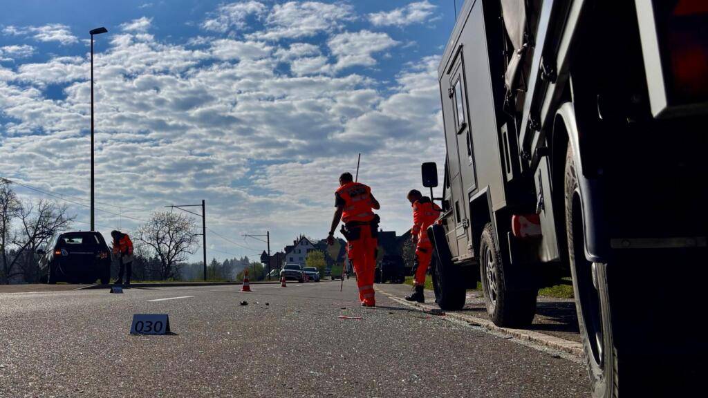Beim Unfall mit einem Militärfahrzeug in Illnau wurde ein Mann mittelschwer verletzt.