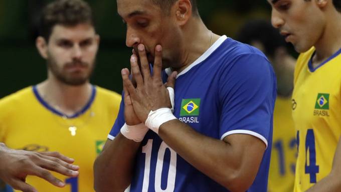 Brasilien muss um den Viertelfinal bangen