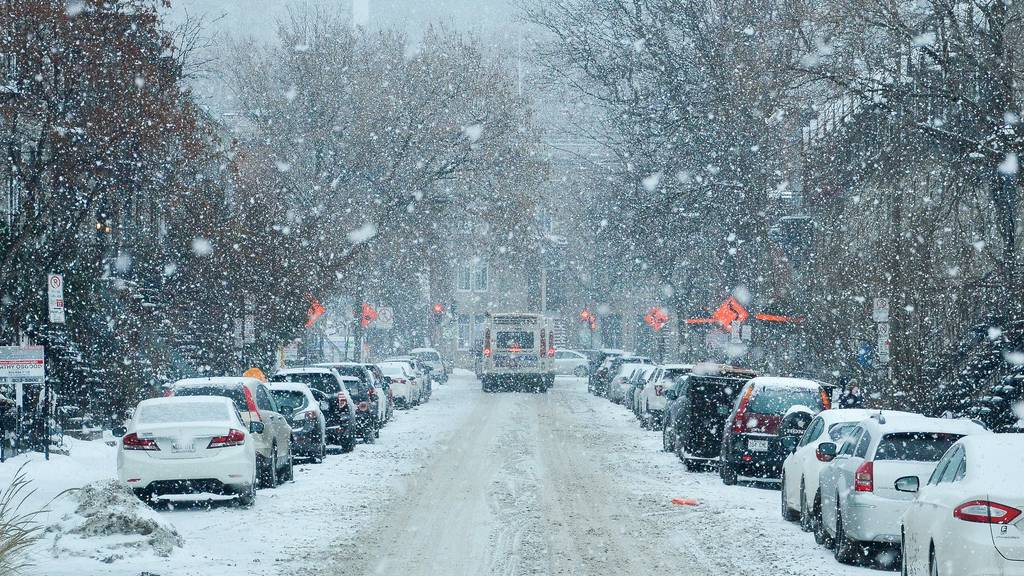 So kommt ihr mit dem Auto sicher durch den Schnee