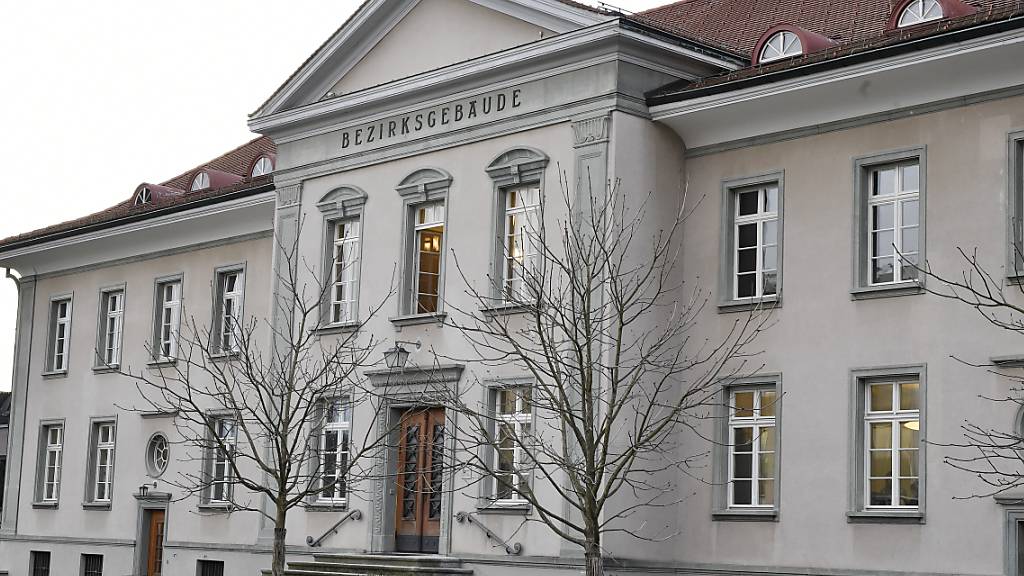 Das Bezirksgericht Zürich hat am Donnerstag drei mutmassliche Pink-Panther-Räuber verurteilt. (Symbolbild)
