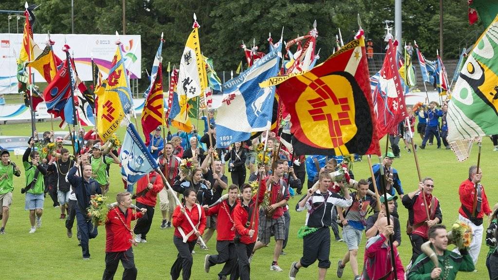 Auch der traditionelle Fahnenlauf gehört zu einem Turnfest. (Archiv)