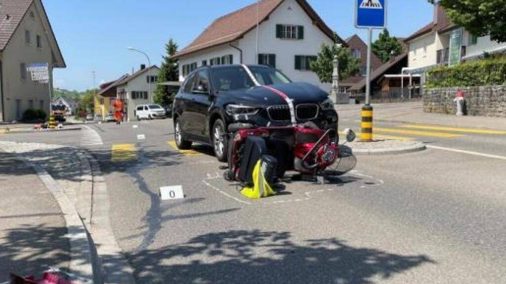 Elektromobil-Lenkerin (84) wird bei Unfall in Schöfflisdorf schwer verletzt