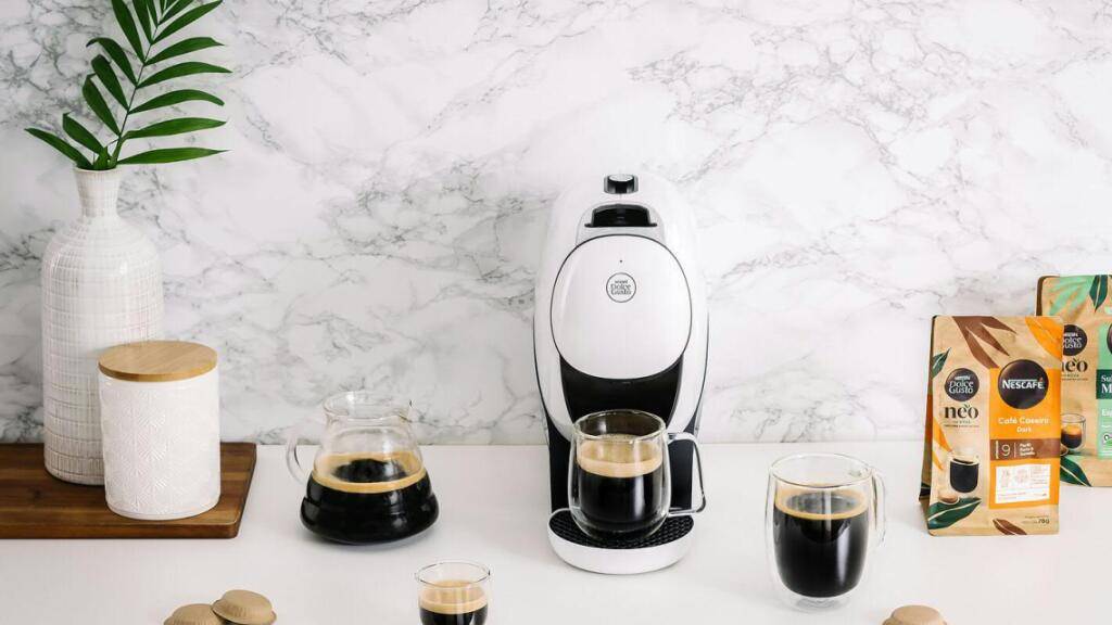 Nestlé lanciert mit «Nescafé Dolce Gusto Neo» ein neues Kaffeesystem, das auf Nachhaltigkeit ausgelegt ist.(Bilder vom Unternehmen)