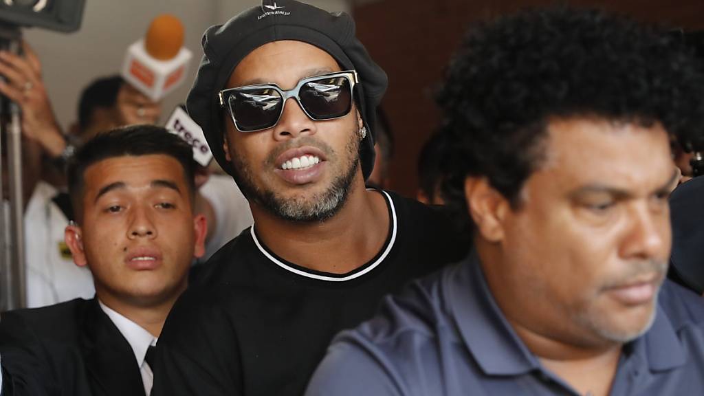 Ronaldinho und Roberto Assis (rechts) wurden in Paraguay verhaftet