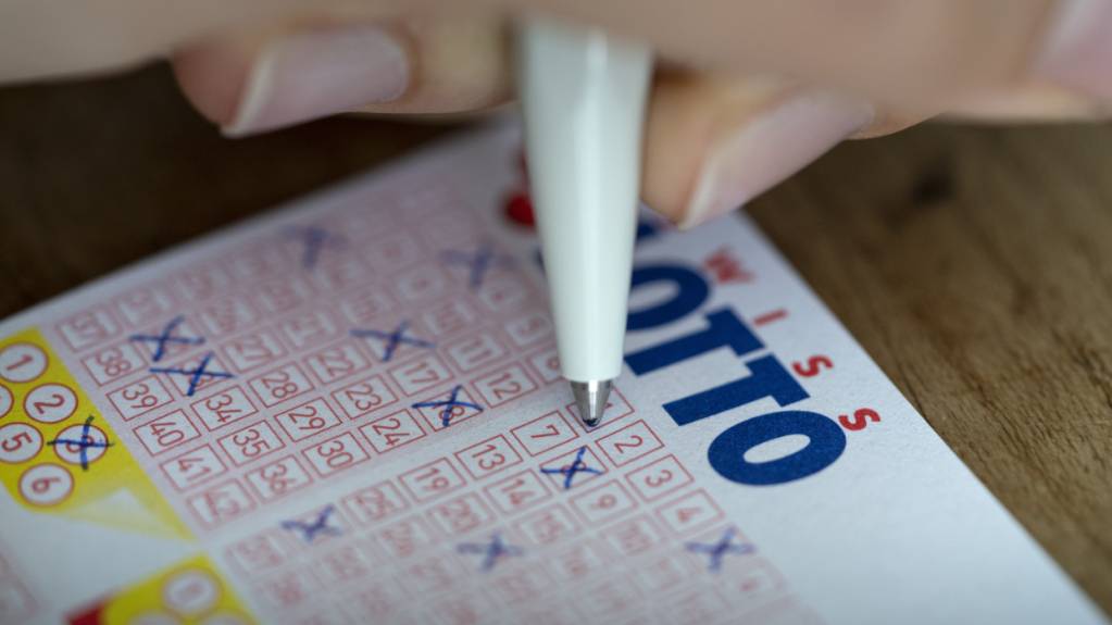 Für die nächste Ziehung am Mittwoch befinden sich 1,5 Millionen Franken im Jackpot. (Archivbild)