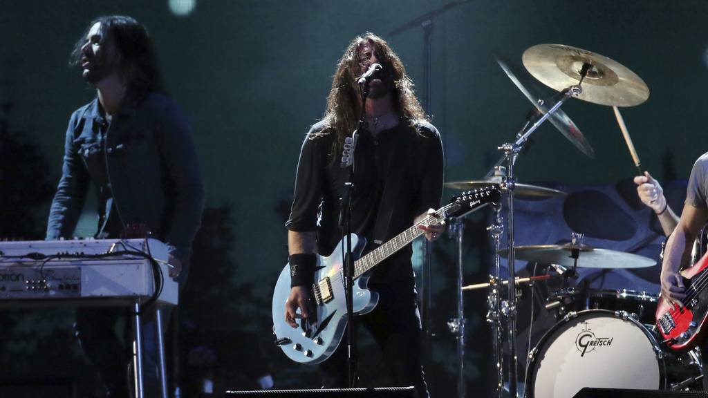 Foo fighters Dave Grohl Brit Awards