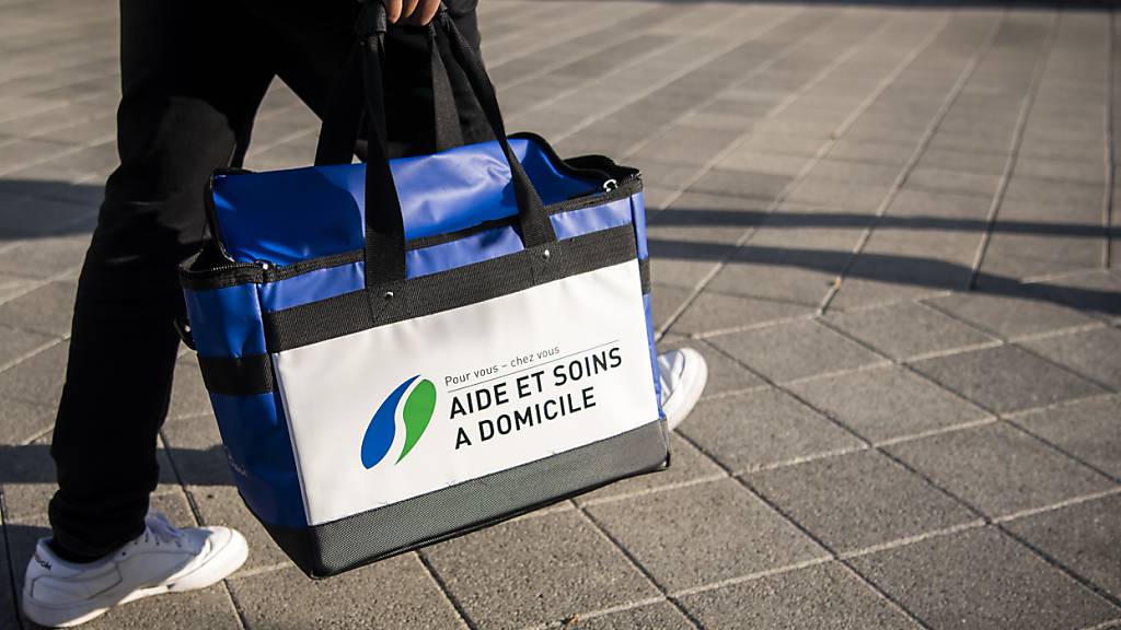 Öffentliche pflegen für 114 Franken pro Stunde und Private für 83