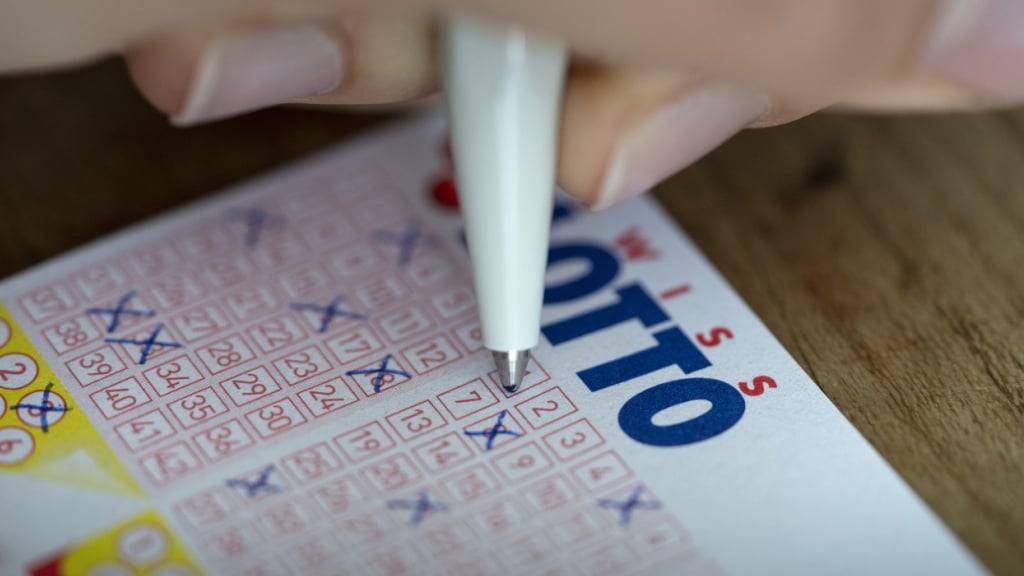 Jemand hat bei Swiss Lotto am Samstag mit den sechs richtigen Zahlen eine Million Franken gewonnen. (Symbolbild)