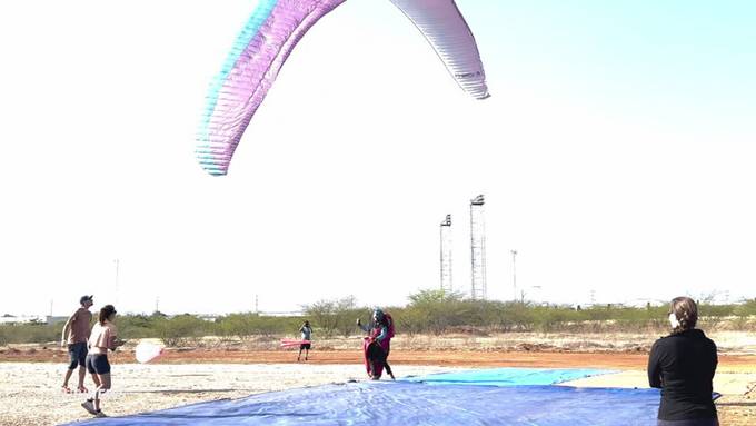 Rekordflug: Schweizer fliegt 600 Kilometer mit dem Gleitschirm