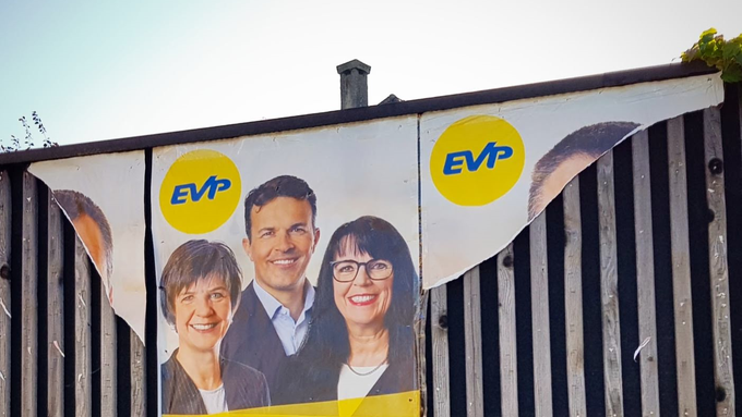 Wie gehen die Parteien im Kanton Bern mit der Zerstörung von Wahlplakaten um?