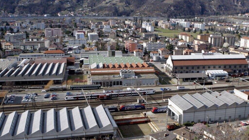 Das neue Werk in Arbedo-Castione soll das alte in Bellinzona (im Bild) ersetzen. Archivbild