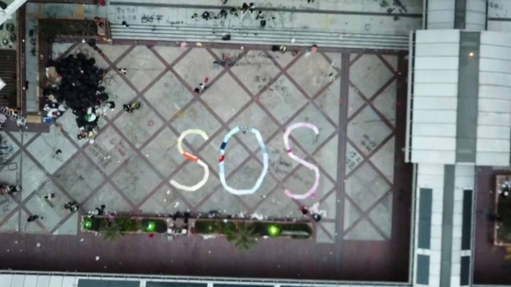 Demonstranten senden SOS aus besetzter Uni