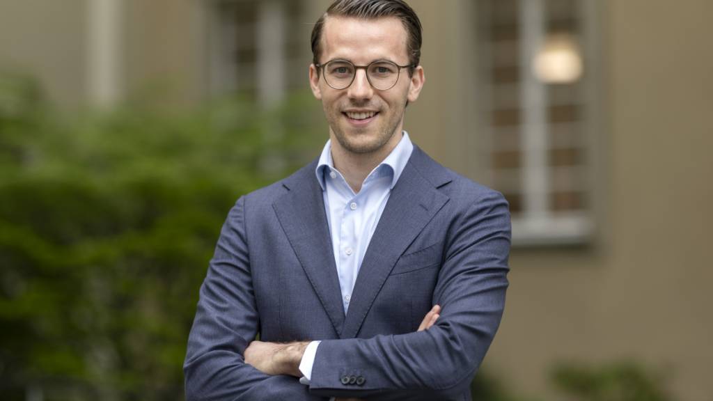 Die Zürcher FDP schickt voraussichtlich Nationalrat Andri Silberschmidt ins Rennen für die Regierungsratswahlen 2027. Ob es eine zweite Kandidatur geben wird, entscheidet die Partei am 23. Juni. (Archivbild)
