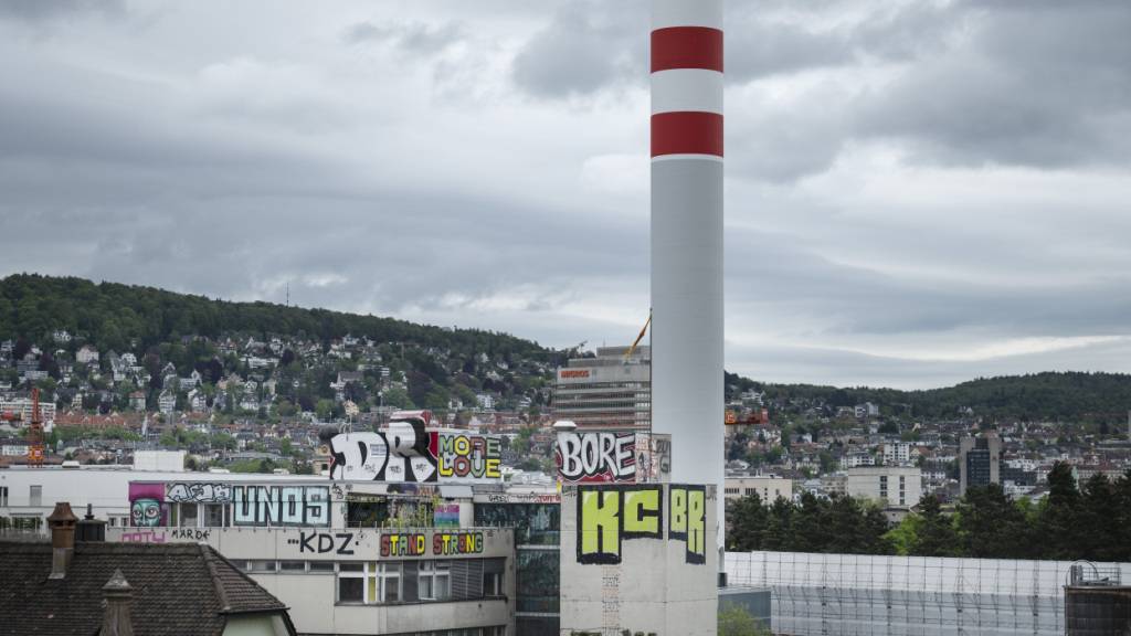 Das Josef-Areal soll ab 2035 umgestaltet werden. Der Zürcher Stadtrat sieht nun mehr Potenzial für Wohnungen, als ursprünglich vorgesehen (Archivbild)