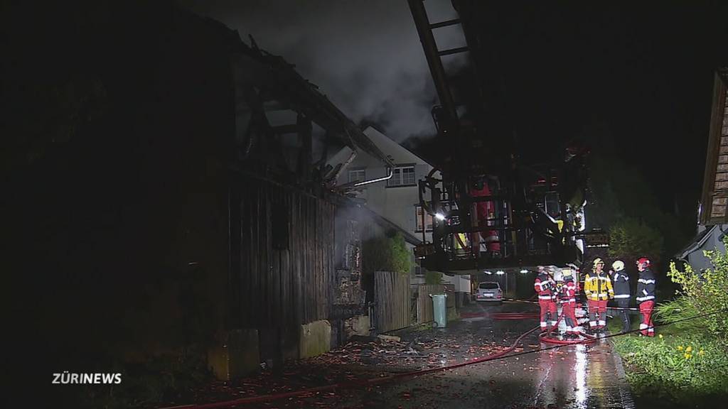 Wieder Brand in Elgg: Schopf brennt über Nacht nieder