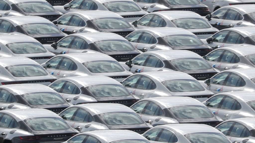 Der Autohersteller Porsche hat im ersten Halbjahr 2025 weniger Fahrzeuge verkauft. Vor allem in China ist die Nachfrage weiterhin rückläufig.(Archivbild)