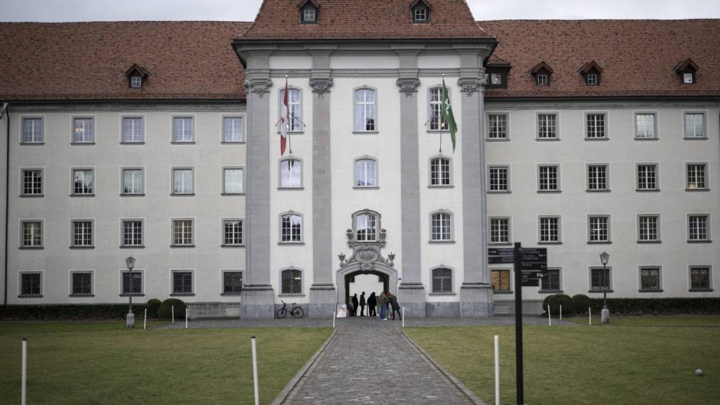 Die St. Galler Regierung plant, einen Unterstützungsbeitrag von über einer Million Franken an das Dorf Blatten VS zu leisten. Im Bild zu sehen ist das St. Galler Regierungsgebäude. (Archivbild)