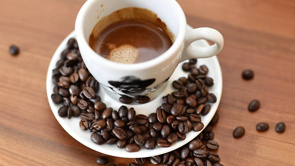  Schweizer  trinken im Schnitt drei Tassen Kaffee  pro Tag 